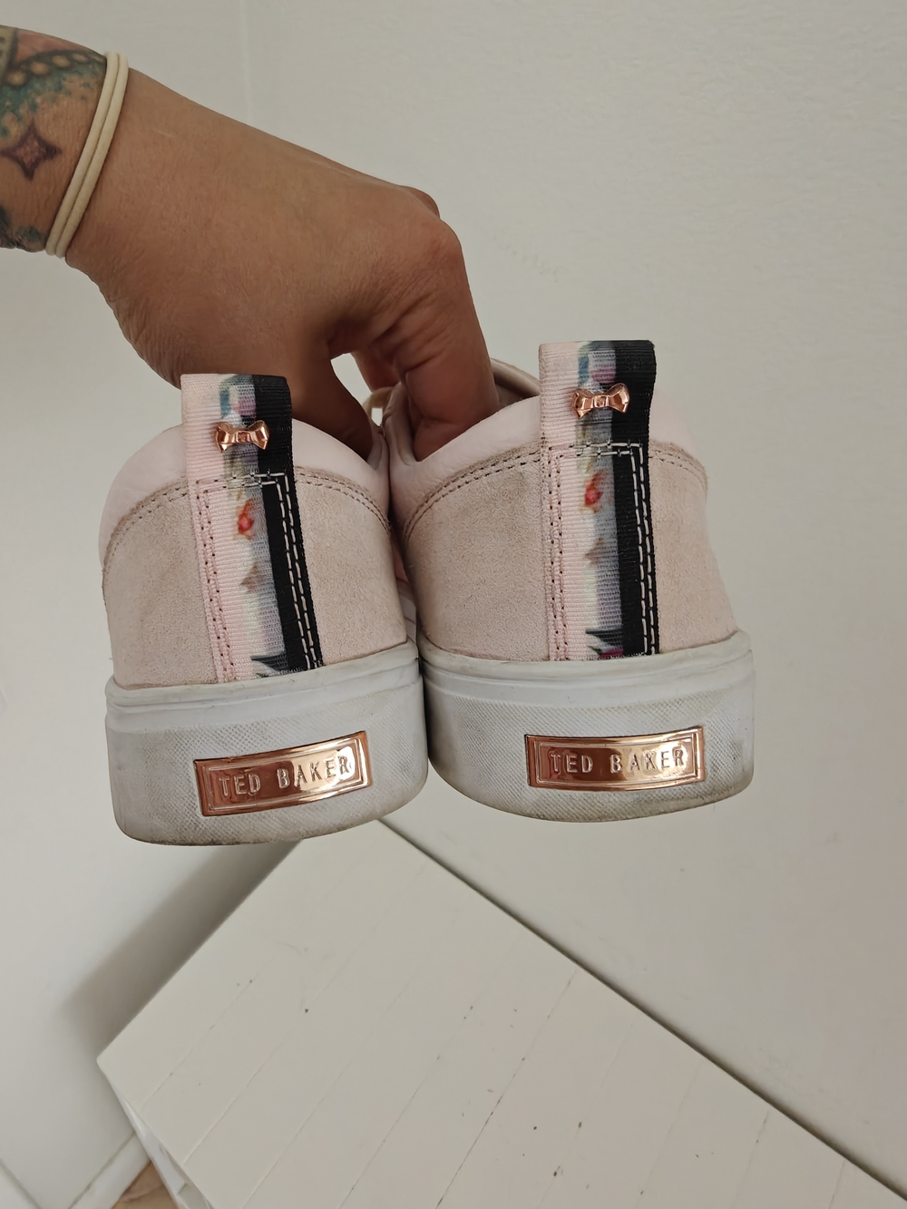 Ted Baker Pink Suede Low-Top Sneakers with Rose-Gold Accents - Picture 3 of 3